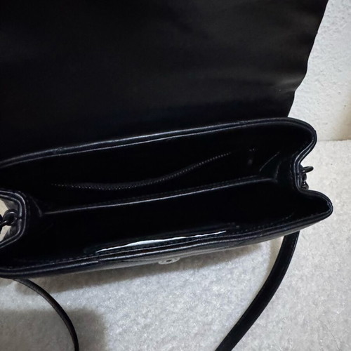 YSL Lou Lou crossbody bag like new, authentic black