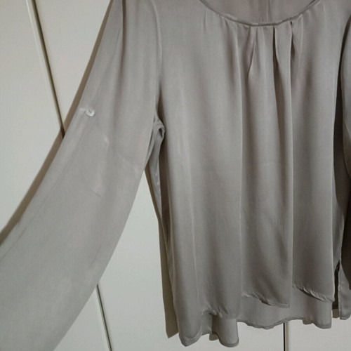 Beige blouse wide fit like new, one size with 3/4 sleeves