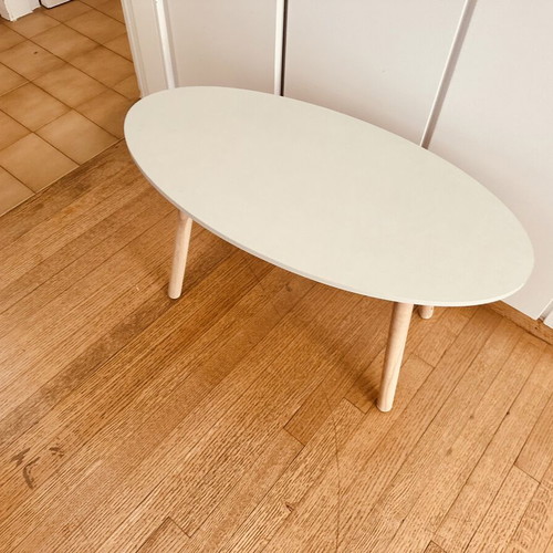 Oval Side Table new, modern design