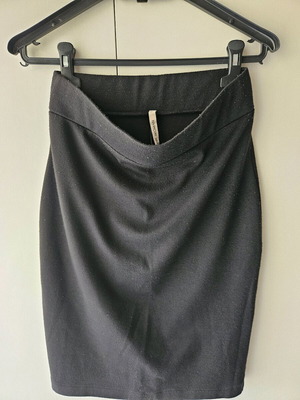 Pink Woman black skirt size S used