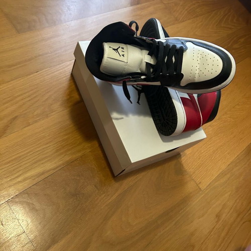 Nike Air Jordan 1 No 38.5 like new
