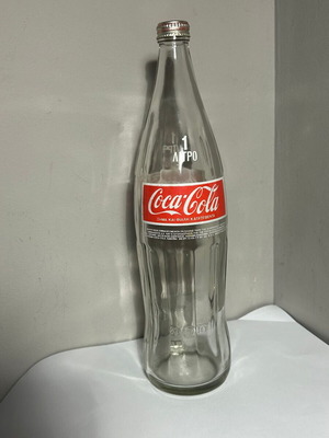 Coca Cola γυάλινη μπουκάλα 1 λίτρο σαν καινούργιο με αυθεντικό καπάκι
