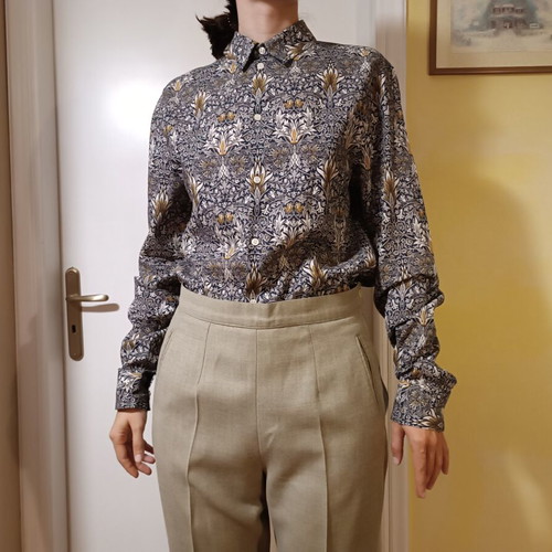 H&M Khaki Floral Shirt Medium like new, art deco print