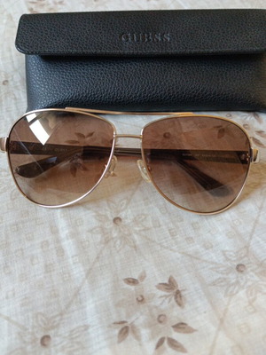 Guess γυναικεία γυαλιά ηλίου aviator σαν καινούργιο με πολύχρωμο σκελετό και καφέ φακό