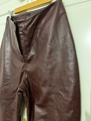 Leather pants Studio 83 like new, size M, burgundy