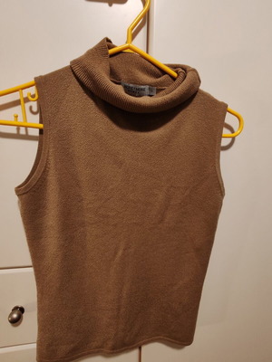 Woolen women's sweater More & More size S like new
