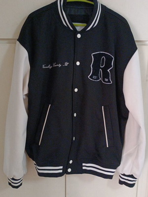 Bershka jacket like new, size medium or large, black and white