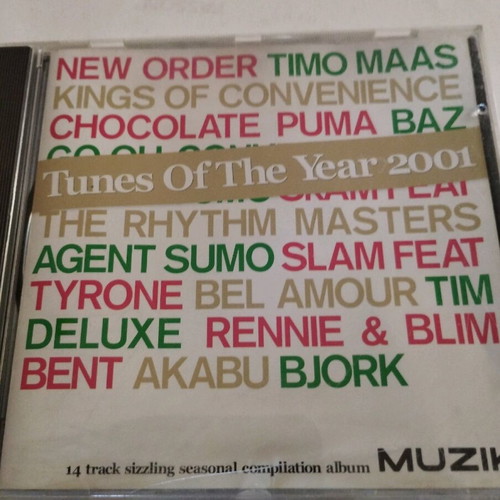 Musik Tunes of the Year 2001 CD in good condition with scratches