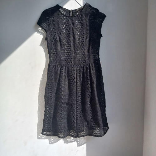 Zara lace dress size M black excellent condition