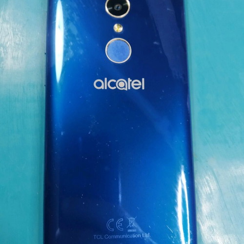 Alcatel 3 2/16 used with functional screen and charging port issue