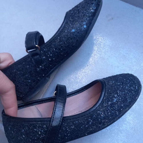 Ballerinas girl size 27 like new with sparkling crystals black