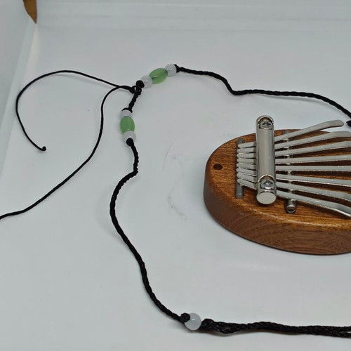 Mini Kalimba 8 Keys Walnut Wood like new