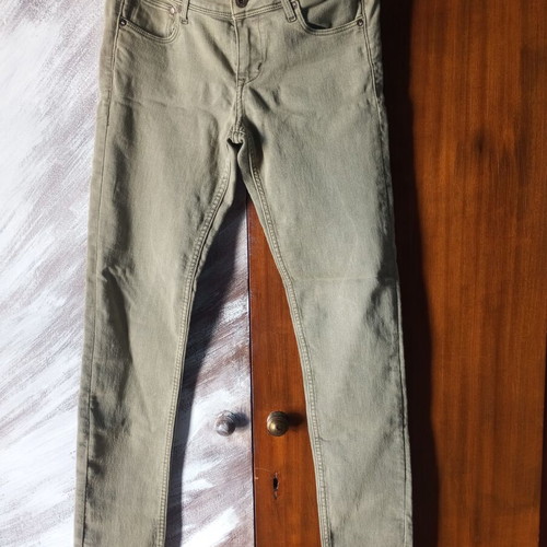 H&M low-rise elastic khaki jeans