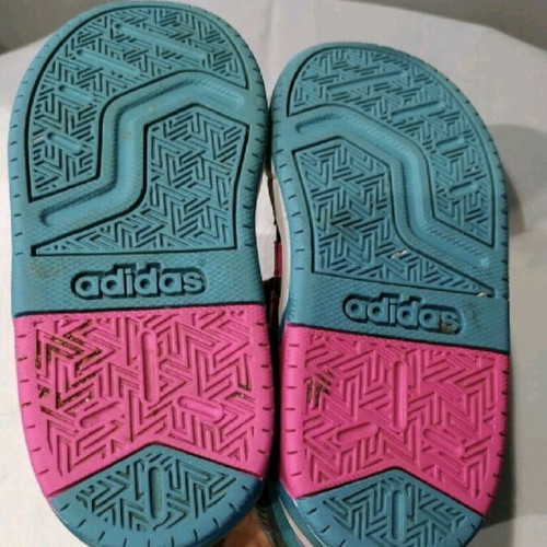 Adidas kids sneakers size 25 like new