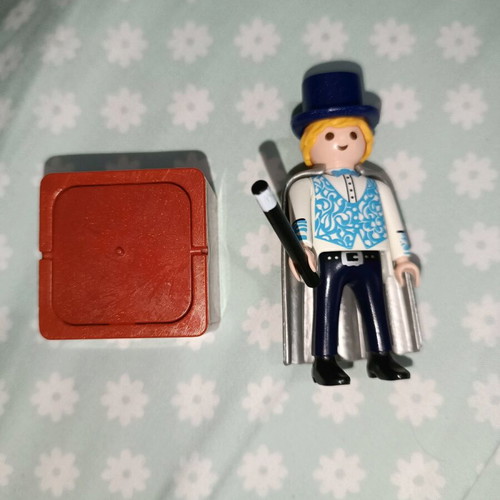 Playmobil Special Plus 70156 like new, missing bunny