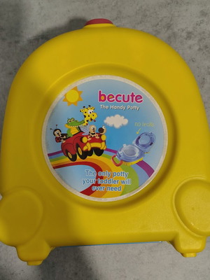 Becute Portable Yo-Yo Potty