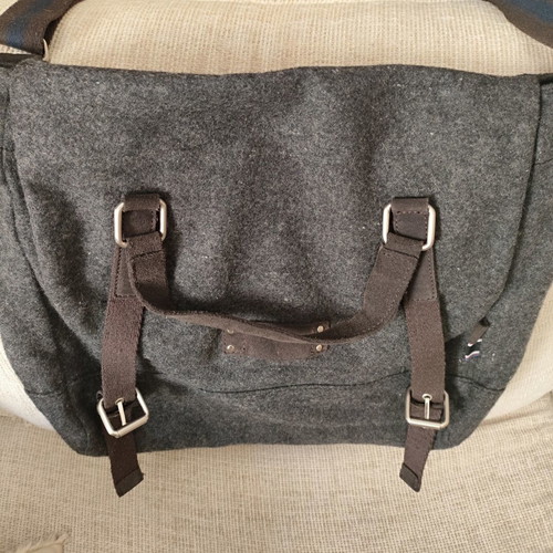 Tommy Hilfiger wool crossbody bag like new, grey with suede details