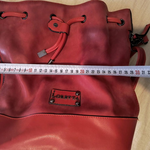 Loretta drawstring bag large, like new, red