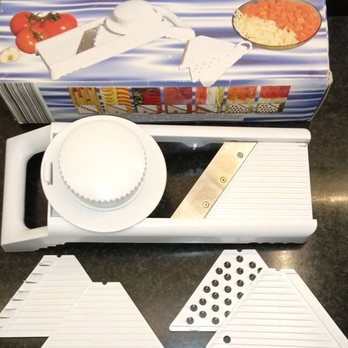 Vegetable slicer like new