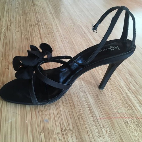 Kurt Geiger black sandals like new, size 37
