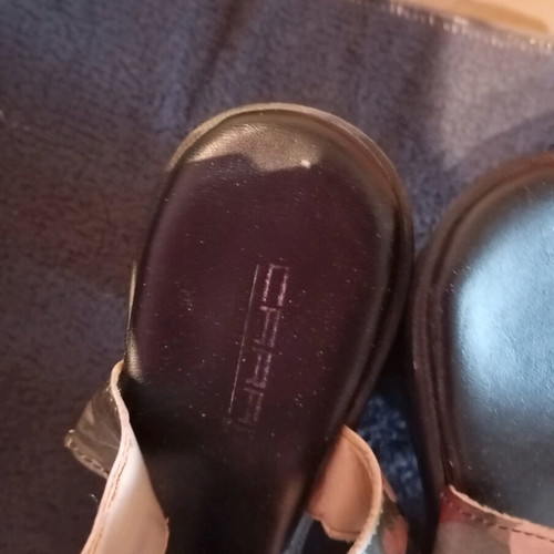 Heeled sandals like new, size 39