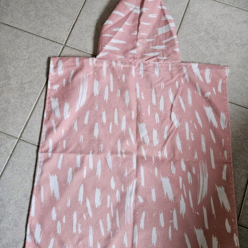 Hooded towel like new, girl