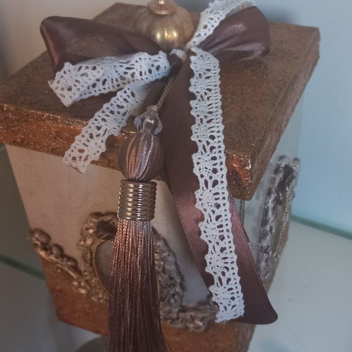 Decorative box new, handmade, wooden 17.5×13 cm