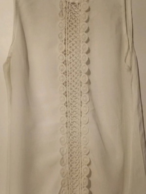 Women's sleeveless blouse like new, white with embroidery and lace