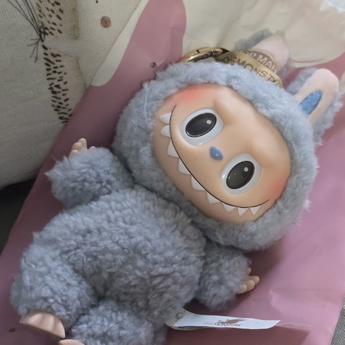Labubu Exciting Macaron doll new, authentic from Popmart