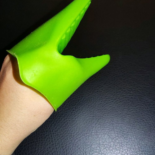 Silicone glove like new, heat resistant