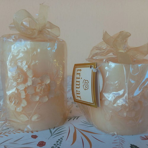 Decorative candles like new with embossed flowers, set of 2
