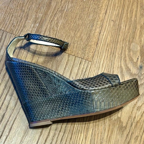 Very White platforms used, size 37, khaki with snake pattern