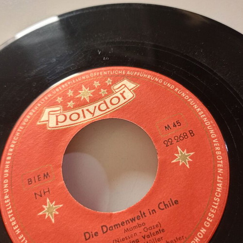 Polydor 45 rpm record used with Malaguena & Die Damenwelt in Chile