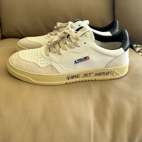 Autry men's sneakers brand new, size 44, white and blue