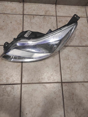 Front left headlight Ford Focus '11-'14 used