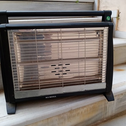 Kumtel Halogen Quartz Heater like new, 1500W, 3 lamps