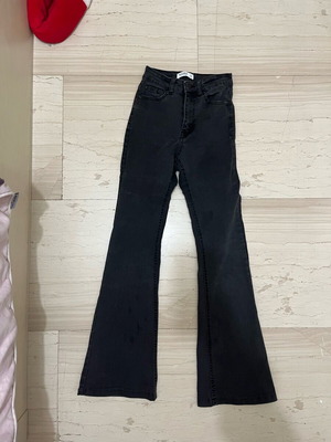 Pull & Bear black flared jeans like new