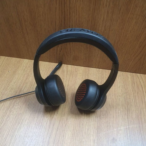 Creative Chat USB On Ear multimedia headphones with microphone, like new