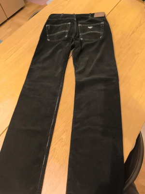 Armani jeans κοτλέ μέσου μεγέθους 32 σαν καινούργιο
