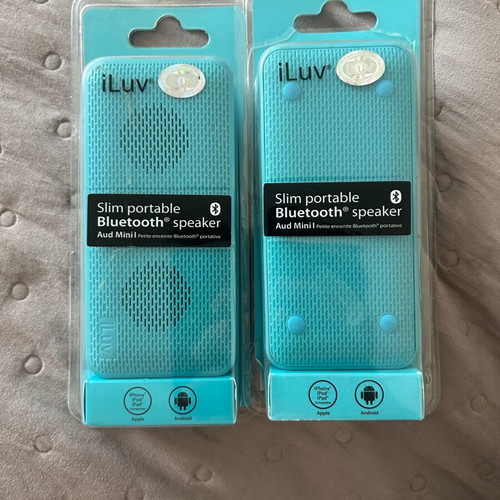 iLuv Bluetooth speakers like new, set of two