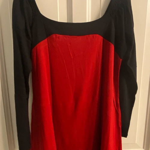 Blouse XL used, red with black and bow detail