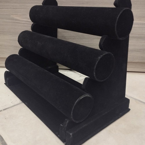 Velvet base for bracelets or watches used