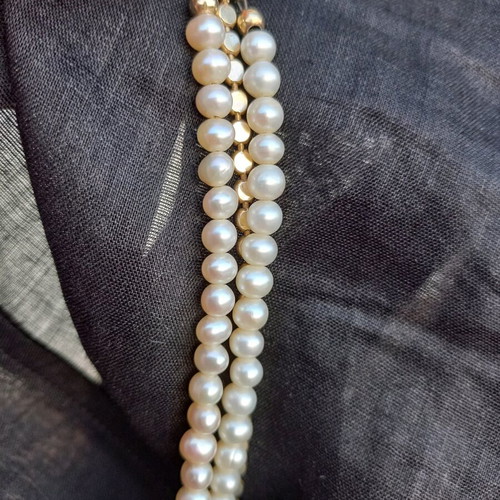 Bracelet pearls used