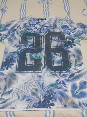 Men's t shirt mako size large like new, multicolor