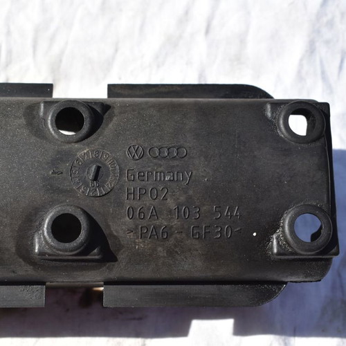VW Golf 4 1.6 Bora Audi A3 06A103544 used spare part