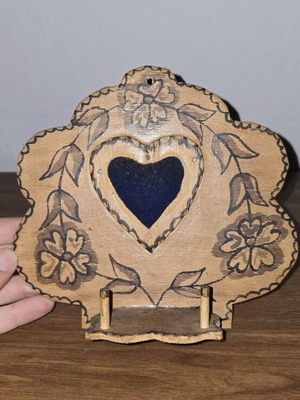 Vintage wall-mounted pyrography case for knitting needles and pins like new