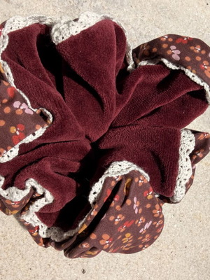 Think Pink scrunchie new, multicolor
