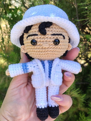 Πλεκτή φιγούρα Michael Jackson καινούργια χειροποίητη, 15cm