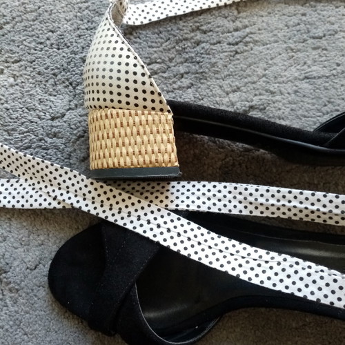 Iris luxury sandals size 39 like new, black and white with polka dot ribbon