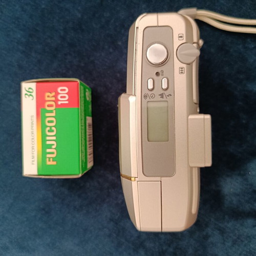 Nikon Lite Touch Zoom 110s AF compact 35mm film camera, vintage